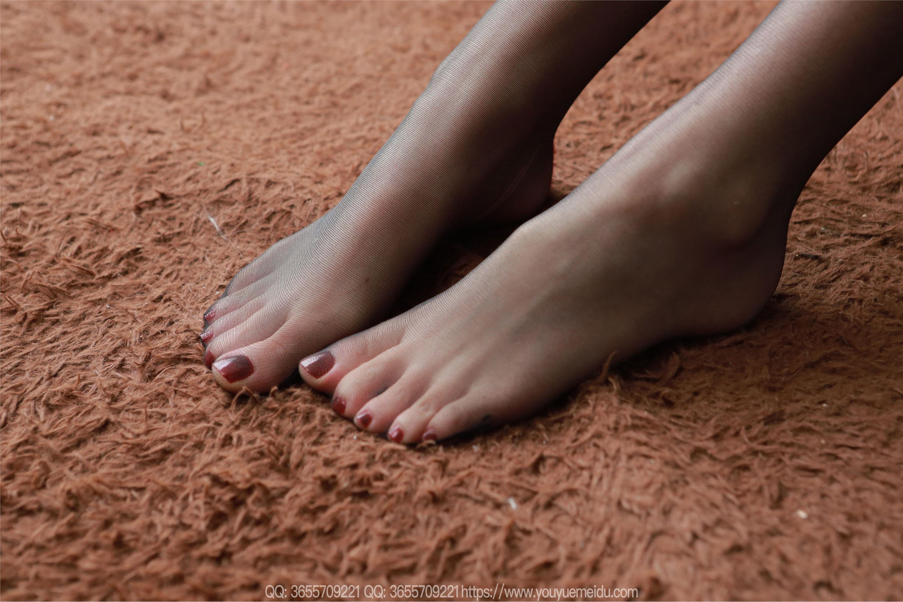 IESS异思趣向  2025.04.18 丝享家 2031 团团《细腿黑丝》